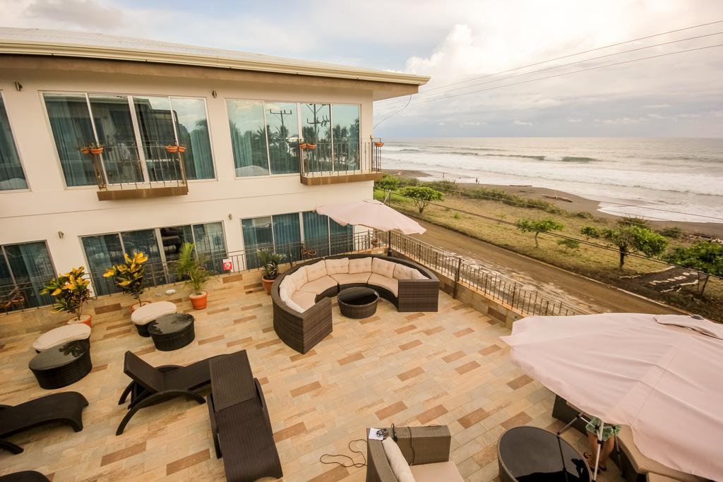 Beachfront Hotel Tramonto Jacó Buitenkant foto